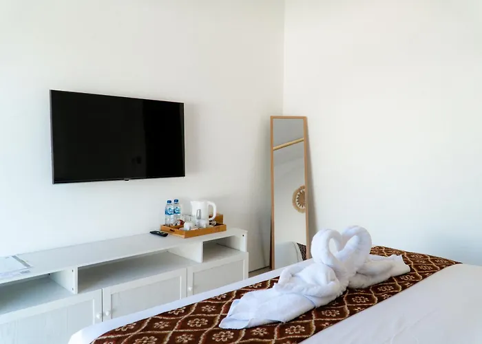 Sanjula Hotel *
